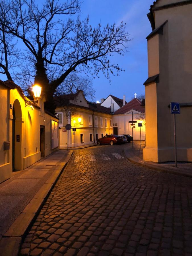 Lejlighed Old Town Basement